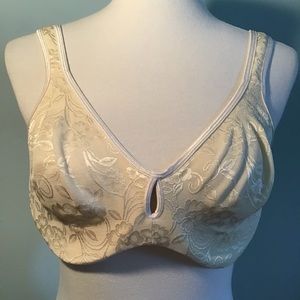 Enchanting bra 40C ivory lace underwire